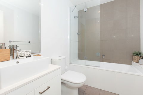 Redfern One Bedroom Apartment With Views - Hotel WA 1