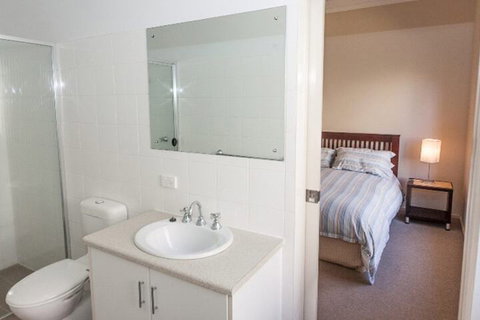 Golfers Paradise 52 Huntingdale Drive - Hotel WA 3