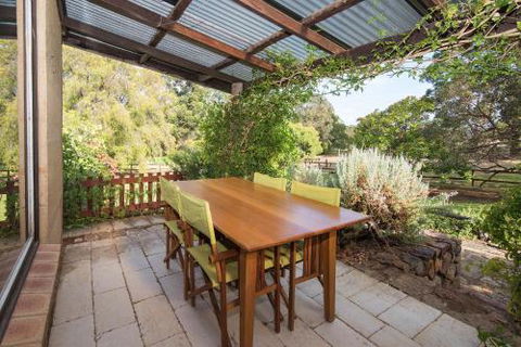 Trastevere Cowaramup Farm House - Hotel WA 2