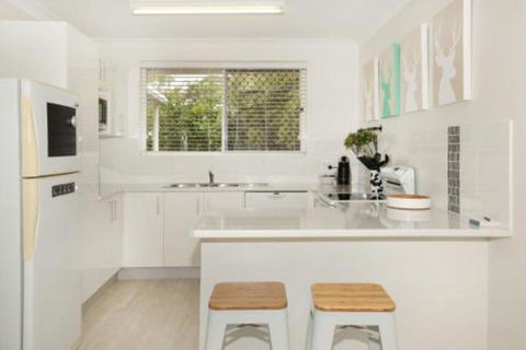 Unit 1 / 14 Tamarindus Street Marcoola Beach Pet Friendly 300 BOND Linen Supplied - Hotel WA 7