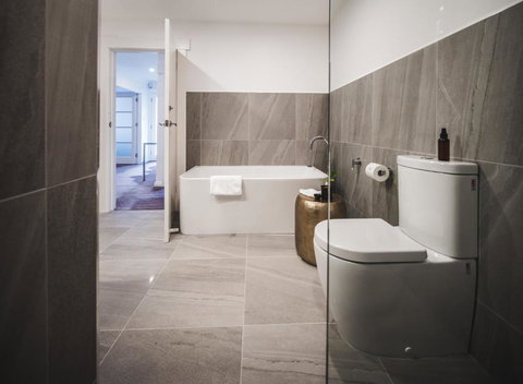 Russell House - Hotel WA 1