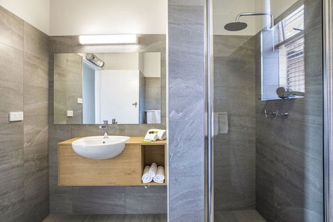 Nightcap At Carlyle Hotel - Hotel WA 5