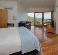 Chriss Beacon Point Restaurant  Villas - Hotel WA
