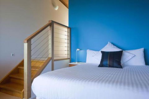 Chriss Beacon Point Restaurant & Villas - Hotel WA 7