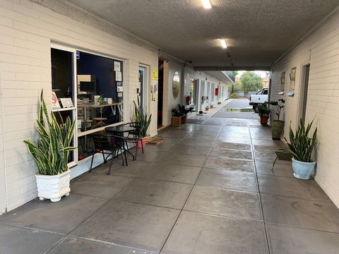 Hello Adelaide Motel And Apartments - Hotel WA 4