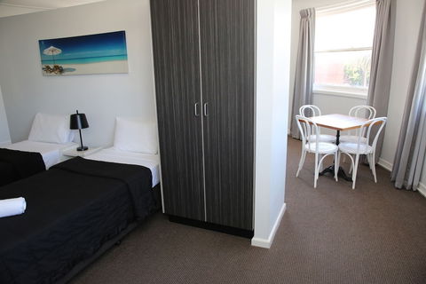 The Lakes Hotel - Hotel WA 4