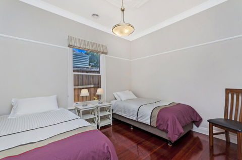 Merri Place - Hotel WA 4
