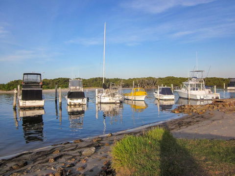 A Reflection On The Lake - Hotel WA 3