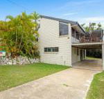 40 Rumbalara Avenue Rainbow Beach Entertain on the spacious verandah overlooking beautiful Rainbow Beach - Hotel WA