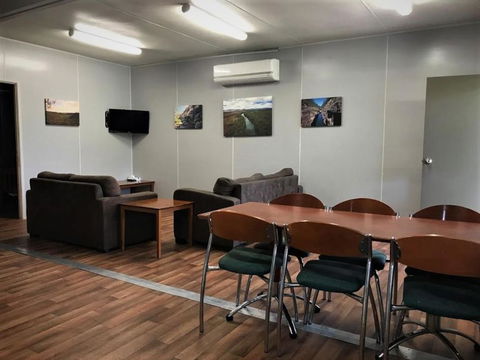 Lake Callide Retreat - Hotel WA 3