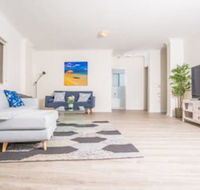Convenient Rockdale Apartment Next To Station  Beach - Hotel WA