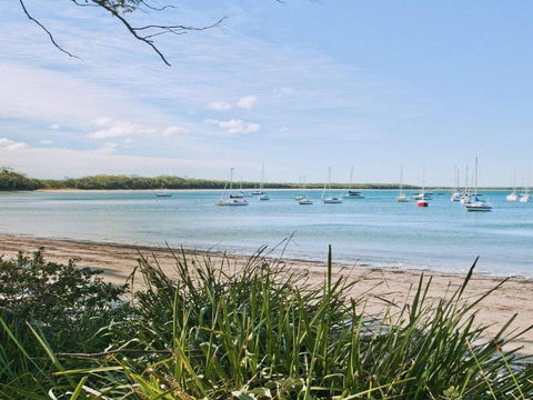 Crystal Blue Views Across The Bay - Hotel WA 7