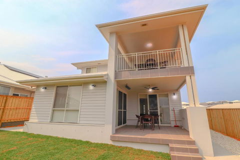 Surfers Paradise At Catherine Hill Bay - Hotel WA 6