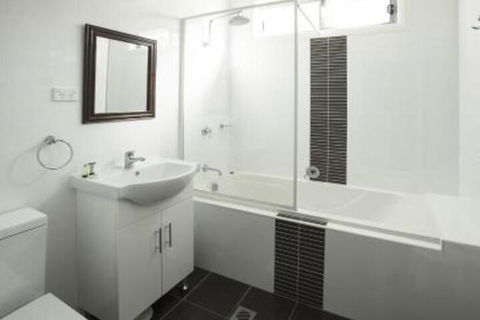 Lockhart Ave 76 - Hotel WA 3