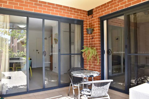 Quiet 1 Bedroom Flat In Concord - Hotel WA 0