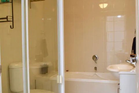 Quiet 1 Bedroom Flat In Concord - Hotel WA 3