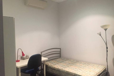 Sun-drenched 3 Bedroom Apartment In Turrella - Hotel WA 4