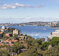 2 Bdrm North Sydney with harbour views - Hotel WA