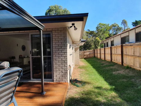 26 Satinwood Drive Low Set Modern Sleeps 8 - Hotel WA 2