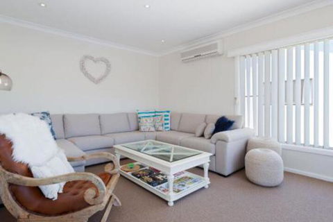 SeaHaven 2 Richardson Ave Large Home With Aircon Smart TV WIFI Netflix & Boat Parking - Hotel WA 3