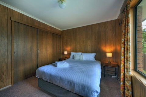 Stones Throw - Hotel WA 6