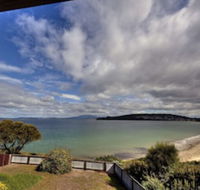 Stones Throw - Hotel WA