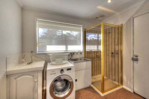 Stones Throw - Hotel WA 5