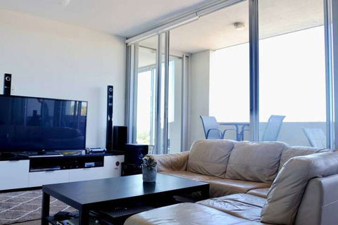 Spacious One Bedroom Apartment With Large Balcony - Hotel WA 2