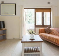 B6 Cafes  Restaurants close to UWA - Hotel WA