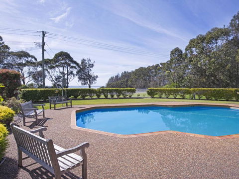 Mitchell Pde 2 / 1a Fathoms - Hotel WA 4