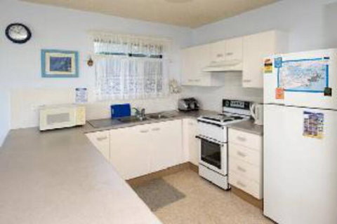 2 Bedroom Apartment Commodore Unit 3 6 Intrepid Close - Hotel WA 4
