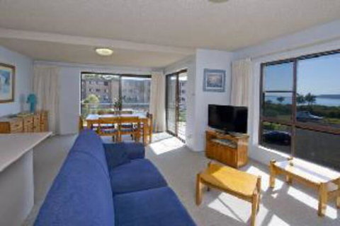 2 Bedroom Apartment Commodore Unit 3 6 Intrepid Close - Hotel WA 1