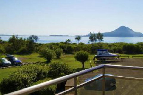 2 Bedroom Apartment Commodore Unit 3 6 Intrepid Close - Hotel WA 0