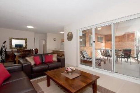 2 Bedroom Apartment Kiah Unit 16 / 53 Victoria Parade - Hotel WA 3