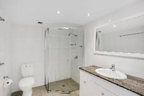 3 Bedroom Apartment Albacore Unit 6 12 Ondine Close - Hotel WA 4
