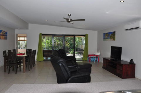 12 Satinwood Drive Family Home With Swimming Pool Located In Natural Bushland & Close To Beach - Hotel WA 2