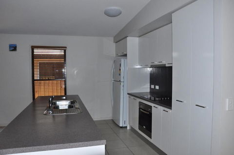 12 Satinwood Drive Family Home With Swimming Pool Located In Natural Bushland & Close To Beach - Hotel WA 4