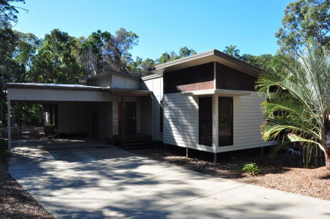12 Satinwood Drive Family Home With Swimming Pool Located In Natural Bushland & Close To Beach - Hotel WA 3