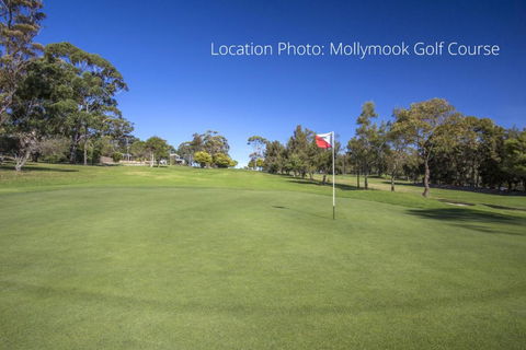 2 / 81 Clyde St. Villa De Golf At Mollymook - Hotel WA 5