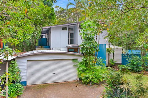 2 Satinwood Drive Rainbow Shores Executive Level Beach House Pool Walk To Beach - Hotel WA 5