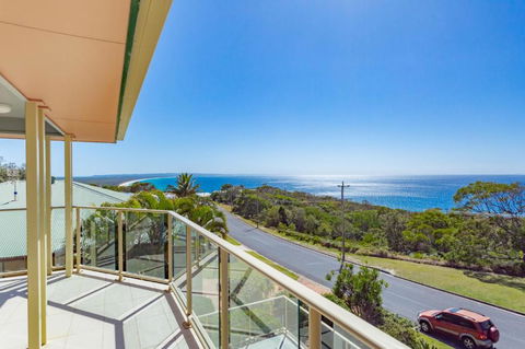Rainbow Views Rainbow Beach Stunning Ocean Views & A Swimming Pool - Hotel WA 4