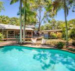 8 Satinwood Drive Rainbow Shores Architecturally Designed Pool Walk to Beach - Hotel WA