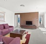 Absolute Waterfront at Anna Bay - Hotel WA