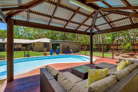 13 Orania Court Rainbow Shores Pool Sleeps 8 Air Conditioning Fire Pit - Hotel WA 1