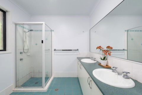 13 Orania Court Rainbow Shores Pool Sleeps 8 Air Conditioning Fire Pit - Hotel WA 5