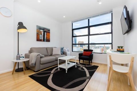 ROLAND, 1BDR Melbourne Apartment - Hotel WA 4