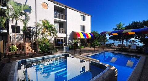 Waters Edge The Strand - Hotel WA 4