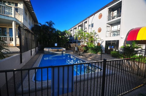 Waters Edge The Strand - Hotel WA 3