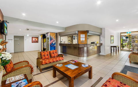 Waters Edge The Strand - Hotel WA 6