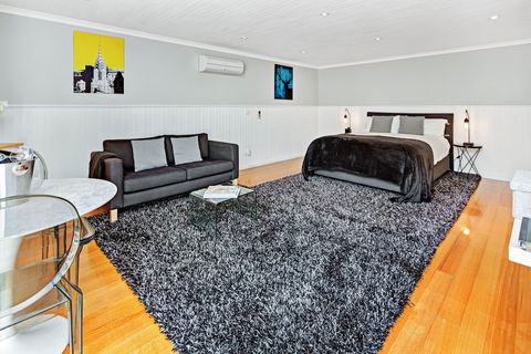 Daylesford Spa Accommodation - Hotel WA 5